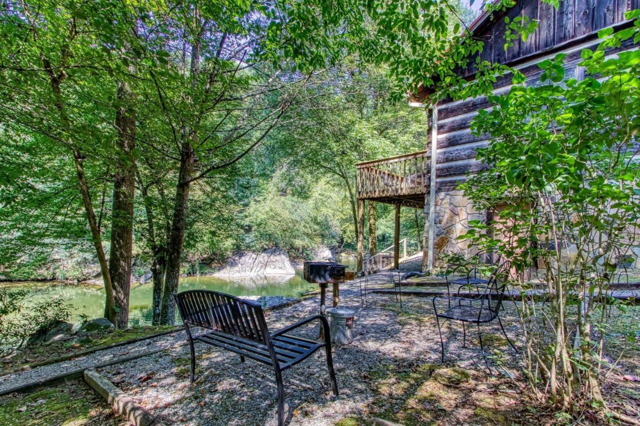 Valhalla - Private Rustic Getaway Cabin Sevierville Exterior foto